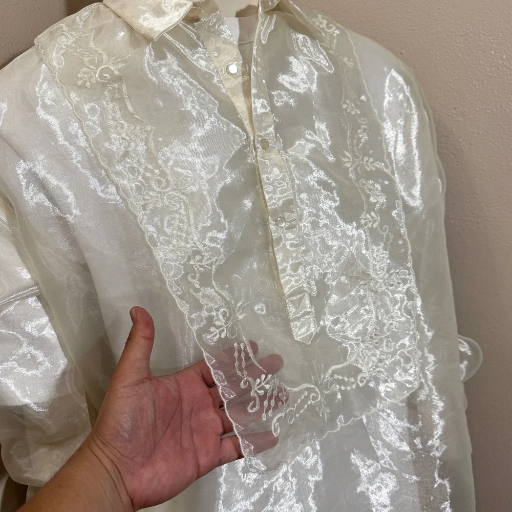 Men’s Filipino Traditional Sheer Ivory Barong - Picture 7 of 12